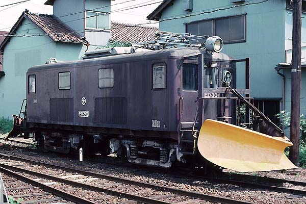 Hokuriku Tetsudo (Ishikawa Line) ED301