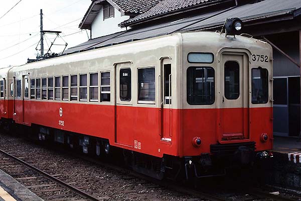 Hokuriku Tetsudo (Ishikawa Line) Moha 3752