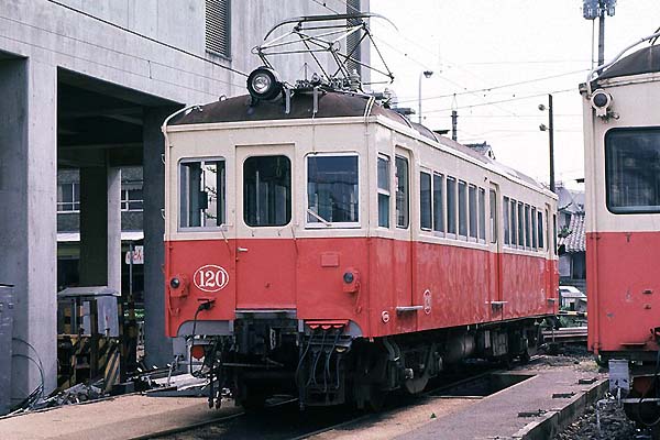 Takamatsu Kotohira Denki Tetsudo 120