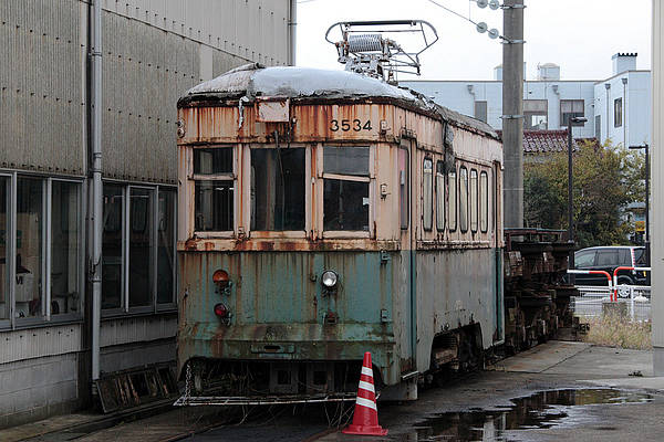 Toyama Chiho Tetsudo (Tram) De 3534