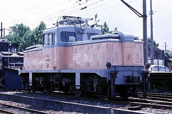 Toyama Chiho Tetsudo Deki 12021