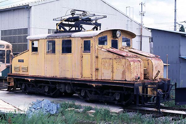 Toyama Chiho Tetsudo Deki 6502