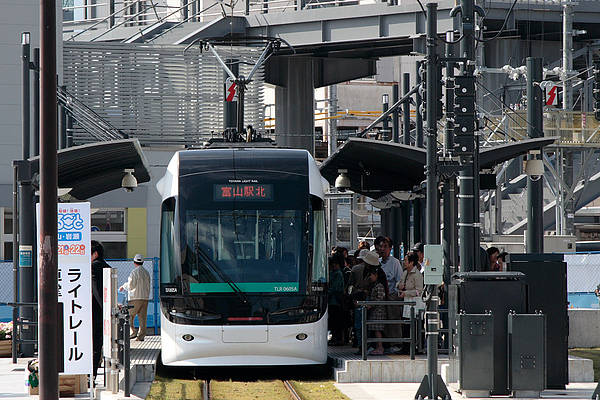 Toyama Light Rail TLR0605