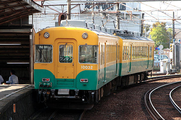 Toyama Chiho Tetsudo (Railway) Moha 10032