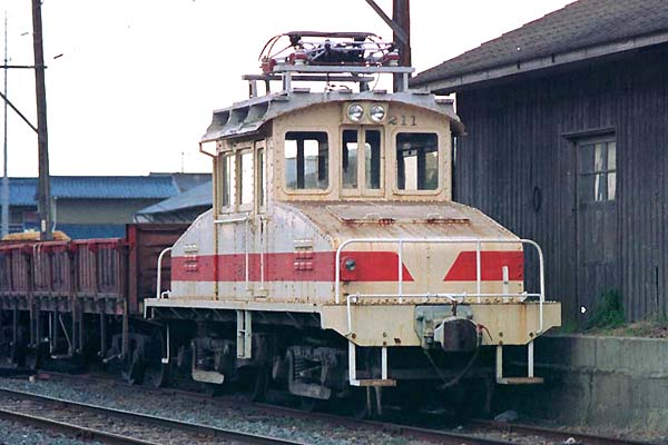 Toyohashi Tetsudo (Atsumi Line) Deki 211