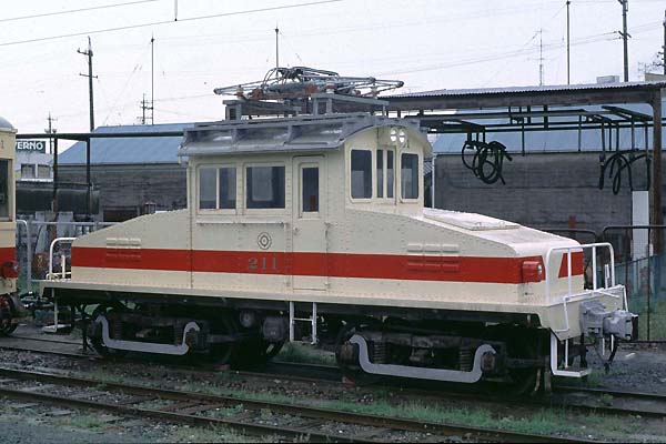 Toyohashi Tetsudo (Atsumi Line) Deki 211